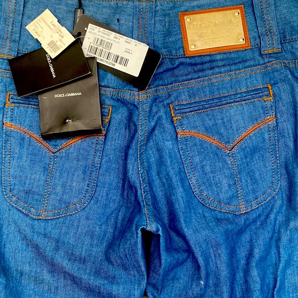 JeansDolce&Gabbana women’s collectionsize ss 40 which is a small almost 800$